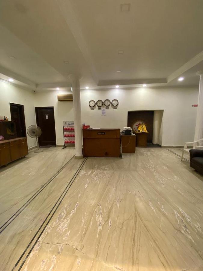 Lavi Hotel Hari Darshan - 10 Meter From Golden Temple 암리차르 외부 사진
