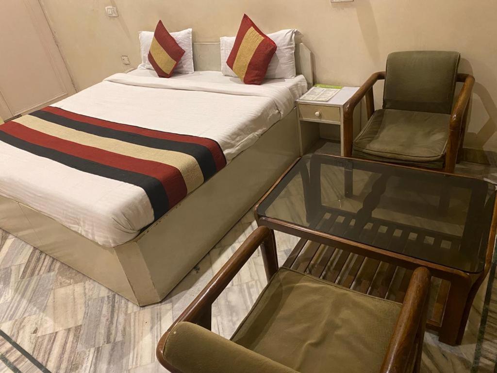 Lavi Hotel Hari Darshan - 10 Meter From Golden Temple 암리차르 외부 사진