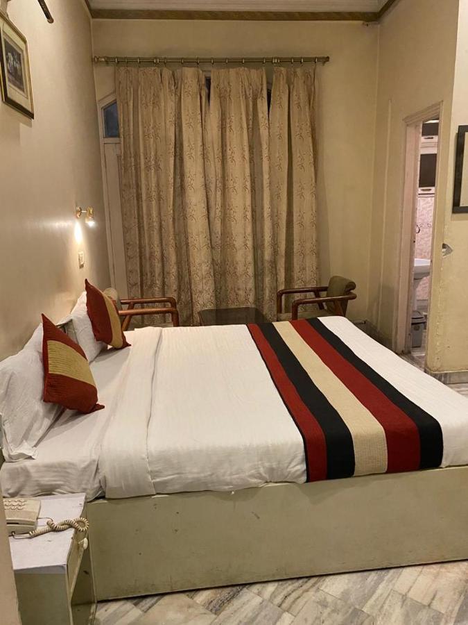Lavi Hotel Hari Darshan - 10 Meter From Golden Temple 암리차르 외부 사진