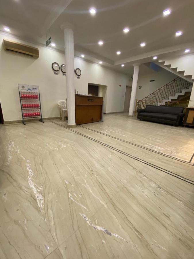 Lavi Hotel Hari Darshan - 10 Meter From Golden Temple 암리차르 외부 사진